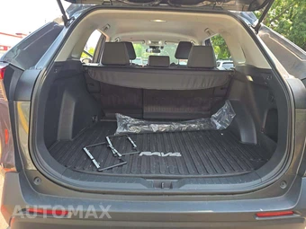 2024 Toyota RAV4 XLE - miniatura 14