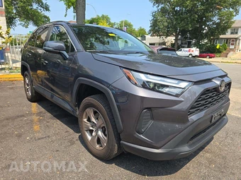 2024 Toyota RAV4 XLE - miniatura 4