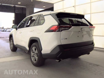 2024 Toyota RAV4 XLE - miniatura 8