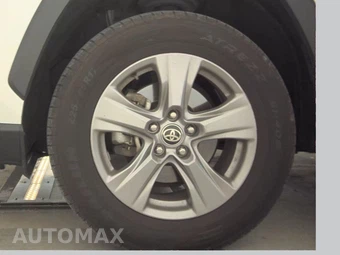 2024 Toyota RAV4 XLE - miniatura 9