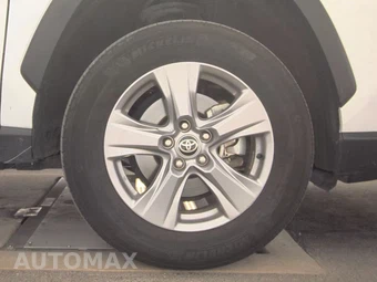 2024 Toyota RAV4 XLE - miniatura 10