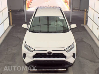 2024 Toyota RAV4 XLE - miniatura 2