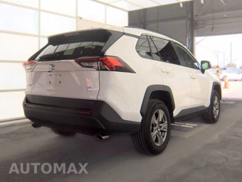 2024 Toyota RAV4 XLE - miniatura 5