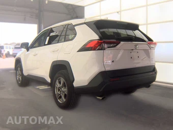 2024 Toyota RAV4 XLE - miniatura 8