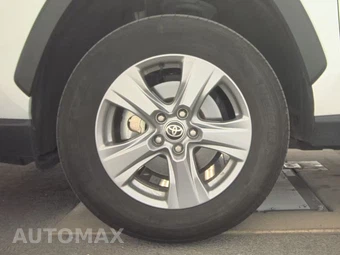 2024 Toyota RAV4 XLE - miniatura 9