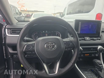 2024 Toyota RAV4 XLE – miniatura 10