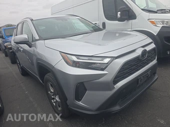 2024 Toyota RAV4 XLE – miniatura 3