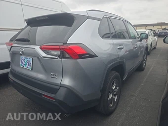 2024 Toyota RAV4 XLE – miniatura 4