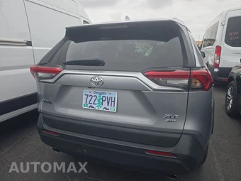 2024 Toyota RAV4 XLE – miniatura 5