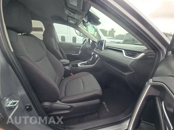 2024 Toyota RAV4 XLE – miniatura 8
