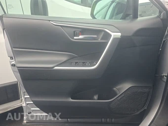 2024 Toyota RAV4 XLE – miniatura 9