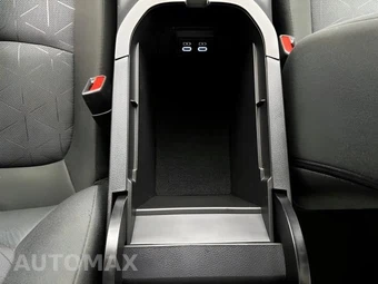 2024 Toyota RAV4 XLE - miniatura 11