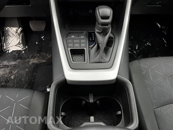 2024 Toyota RAV4 XLE - miniatura 12