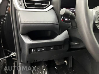 2024 Toyota RAV4 XLE - miniatura 6