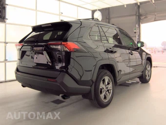 2024 Toyota RAV4 XLE – miniatura 5