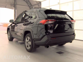 2024 Toyota RAV4 XLE – miniatura 8