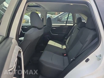 2024 Toyota RAV4 XLE - miniatura 16