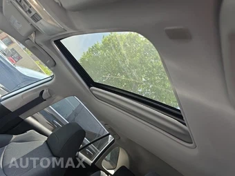 2024 Toyota RAV4 XLE - miniatura 17