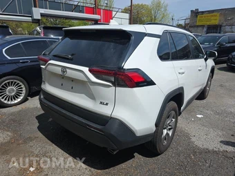 2024 Toyota RAV4 XLE - miniatura 4