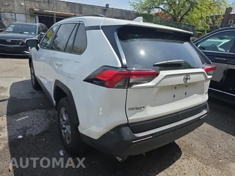 2024 Toyota RAV4 XLE - miniatura 6