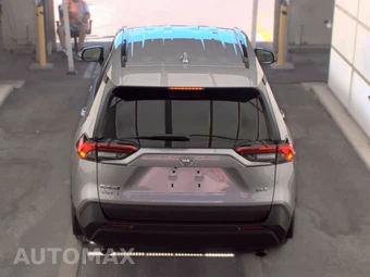 2024 Toyota RAV4 XLE - miniatura 5