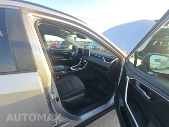 2024 Toyota RAV4 XLE - miniatura 8