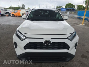 2024 Toyota RAV4 XLE - miniatura 2