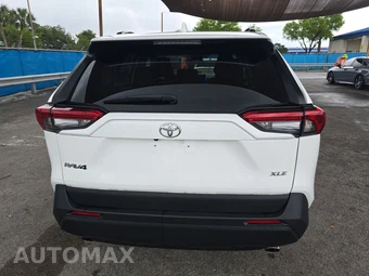 2024 Toyota RAV4 XLE - miniatura 5