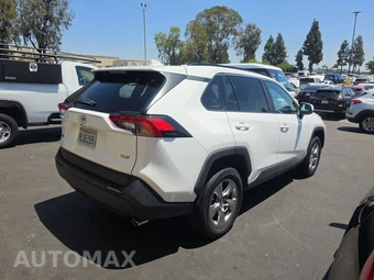 2024 Toyota RAV4 XLE - miniatura 4