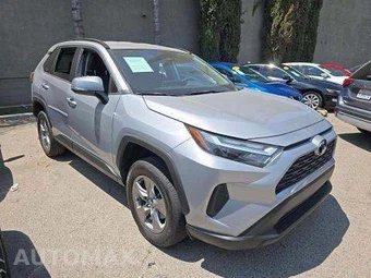 2024 Toyota RAV4 XLE - miniatura 4