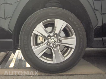 2024 Toyota RAV4 XLE - miniatura 9