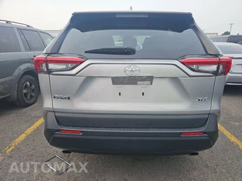 2024 Toyota RAV4 XLE - miniatura 5