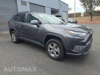 2024 Toyota RAV4 XLE - miniatura 3