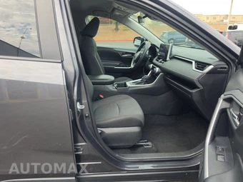 2024 Toyota RAV4 XLE - miniatura 8
