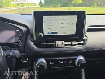 2024 Toyota RAV4 XLE - miniatura 7