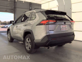 2024 Toyota RAV4 XLE – miniatura 6