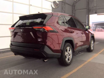 2024 Toyota RAV4 XLE - miniatura 4