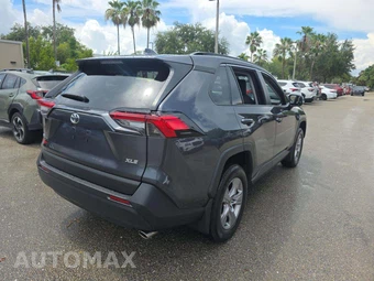2024 Toyota RAV4 XLE - miniatura 3
