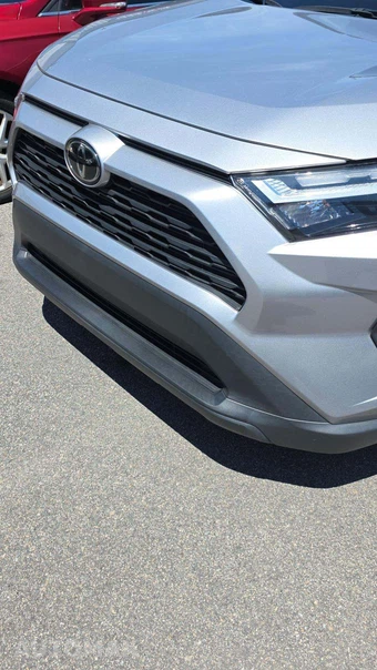 2024 Toyota RAV4 XLE – miniatura 18