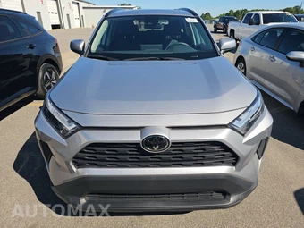 2024 Toyota RAV4 XLE – miniatura 2