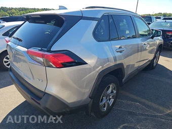 2024 Toyota RAV4 XLE – miniatura 4
