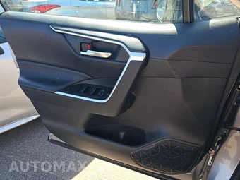 2024 Toyota RAV4 XLE – miniatura 9