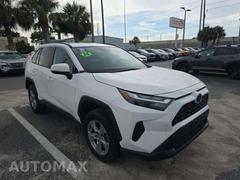 2024 Toyota RAV4 XLE - miniatura 4