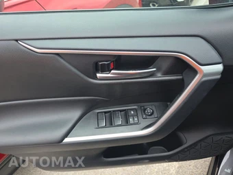 2024 Toyota RAV4 XLE - miniatura 9