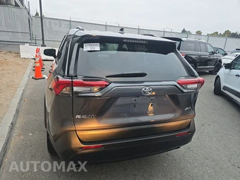 2024 Toyota RAV4 XLE – miniatura 5