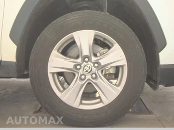 2024 Toyota RAV4 XLE – miniatura 10