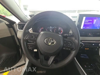 2024 Toyota RAV4 XLE – miniatura 16