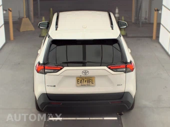 2024 Toyota RAV4 XLE – miniatura 6