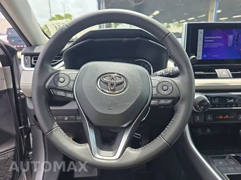 2024 Toyota RAV4 XLE – miniatura 10