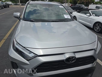 2024 Toyota RAV4 XLE – miniatura 2